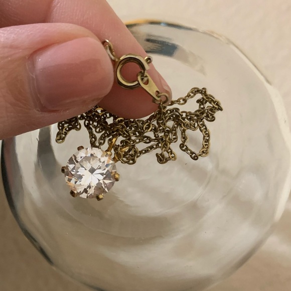 18’’ vintage, gold necklace with crystal diamond round pendant in gold setting - Picture 10 of 14